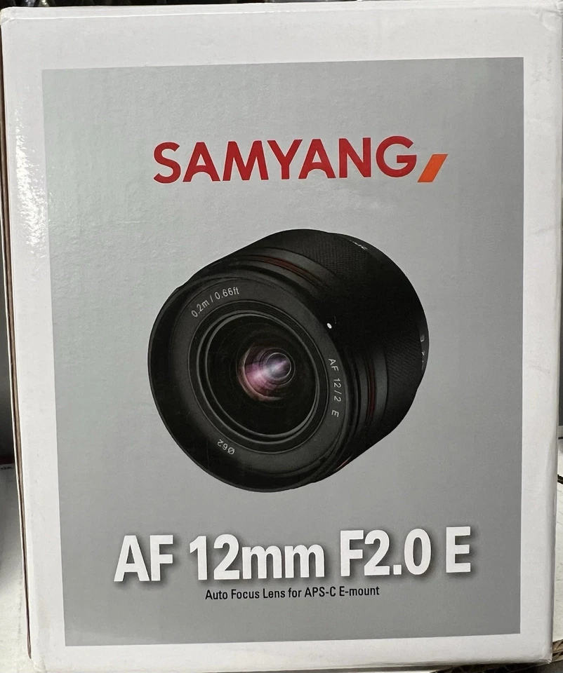 Nuevo lente de enfoque automático Samyang AF 12 mm f2,0 E para montura E APS-C SYIO12AF-E Foto 1 de 1