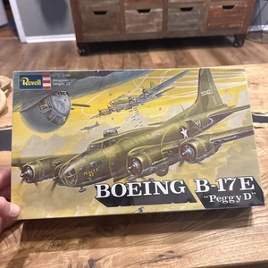 Vintage Revell B-17E (Peggy D)...1/72...Kit H-228 - Picture 1 of 14