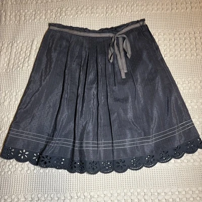 Falda Banana Republic Mujer 0 Gris Oscuro Lunares Flor Corte Láser Dobladillo Foto 1 de 4