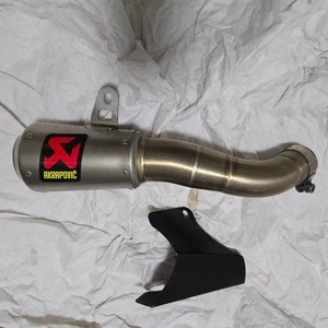 Akrapovic Slip-On Muffler for Yamaha MT-25 - Foto 1 di 6