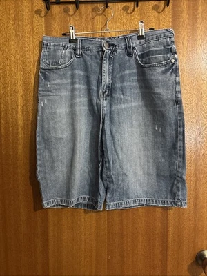 Billabong Long Shorts Size 32 - image 1 of 4