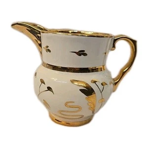 VTG Cumbow Abingdon Gold Plants Swirls & Bands Scallop Edge Tea Cup & 5” Saucer - Picture 1 of 12