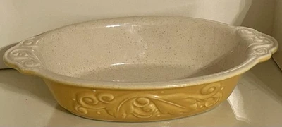 Pfaltzgraff Weir In Your Kitchen茴香黄色椭圆形面包机9英寸砂锅 — 第 1/4 张图片