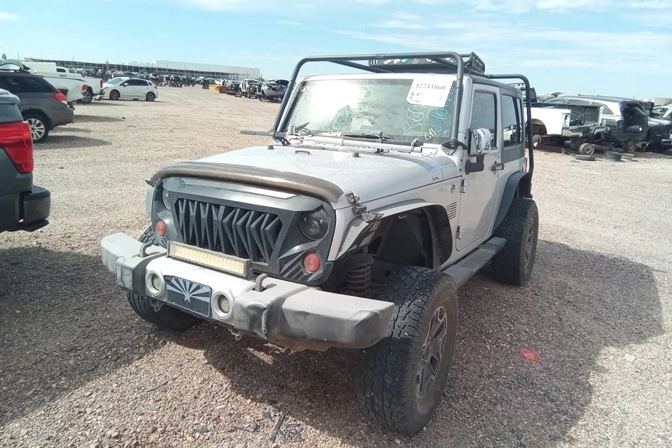 2008 Jeep Wrangler 3.8L Engine Motor OEM 141K Miles - LKQ433195783 - Image 1 of 4