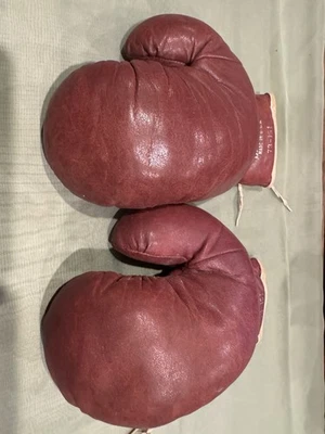 Guantes de Boxeo de Cuero Spalding 73-151 - Estilo Sparring Rojo Suave Foto 1 de 4