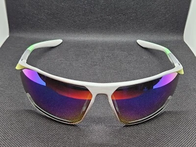 Gafas de sol NIKE DC3407 011 plateadas Volt STRATUS E M con lentes espejadas turquesa Foto 1 de 4