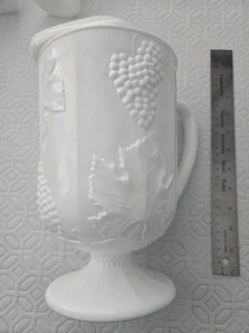Vintage Indiana Harvest Grape Milk Glass water picture and 5 pedestal glasses - Picture 1 of 8