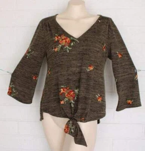 Fig and Flower M Gray Floral Embroidered Hi-Low Stretch Soft Knit Pullover Top - Picture 1 of 5