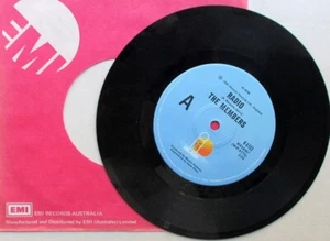 THE MEMBERS - RADIO 7" 45 - IN EXCELLENT CONDITION - AUSTRALIAN PRESSING - Picture 1 of 1