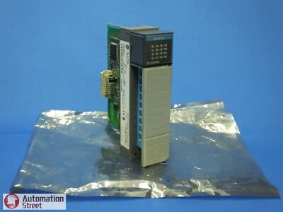 SLC500 - 16 OUTPUT MODULE - DC SINK - TYPE: 1746-OB16  - Photo 1/3