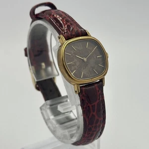 Omega Damen Handaufzug Uhr Gold 1352 gebraucht aus Japan - Bild 1 von 10