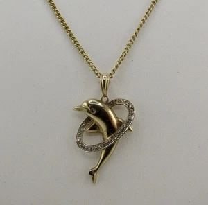 9ct Gold and Diamond Dolphin Pendant, 18in Curb Chain, Hallmarked 5.1g Not Scrap - Picture 1 of 4