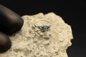 Turquoise Sterling Silver Vintage Ring Size K 1.3 grams - Picture 1 of 12