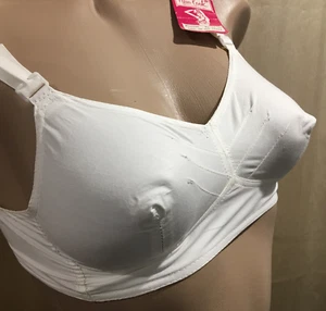 Vtg New Look Cotton Bullet Pointy Training Bra 30A New - Picture 1 of 9