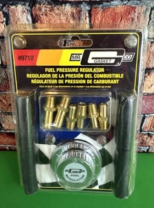 new Fuel Pressure Regulator Mr Gasket 9710 Fuel Pressure Regulator *SEALED* - Foto 1 di 5