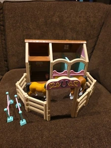 Lakeshore Precious Ponies Playset Horse Stable Pretend Play Kids Toys Barn Coral - Picture 1 of 6