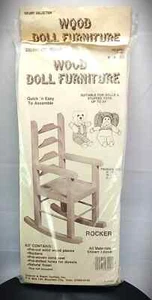 Vintage Puppenmöbel Wippe aus Holz, "Colony Collection", ungeöffnet - Bild 1 von 7