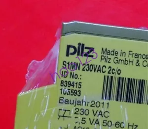 NEW Pilz 839415 Safety relay S1MN 230VAC 2C/O DHL/FedEx - Picture 1 of 2