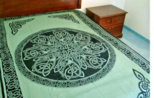 Keltischer Knoten Mandala Wandteppich Wicca/heidnisch 72" x 108" (grün/schwarz) - US-Verkäufer - Bild 1 von 1