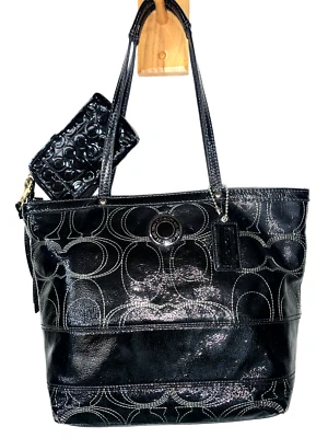 COACH Lrg Signature Patent Leather Tote Handbag Logo and Card holder F19198 - Image 1 of 4