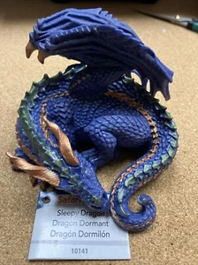 Sleepy Dragon Fantasy Figure Safari Ltd Toys Figurina Mitica NUOVO in confezione - Foto 1 di 6