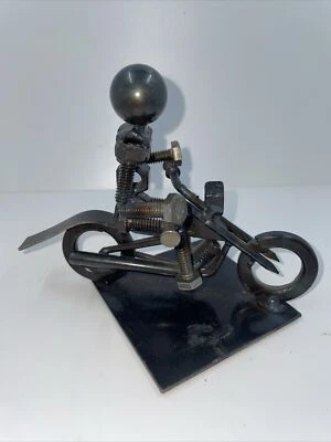 "Escultura de metal tuerca Steve Appel's Bolt People motociclista 5,5x4,5x4""" Foto 1 de 4