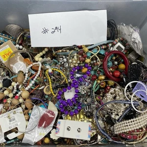 20,6 Pfund gemischt Schmuck Handwerk Schrott Trödel kaputt Posten verworren Kunst Reparatur Mehrzweck - Bild 1 von 18