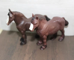 Britains Shire Horses - Vintage 1:32 Scale Farm Series Draft Horses (Pair) - Bild 1 von 8