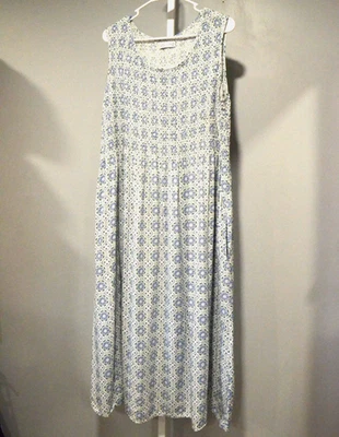 Croft & Barrow 1X Blue/White Geometric Maxi Dress Smocked Bodice Pockets - Image 1 of 3