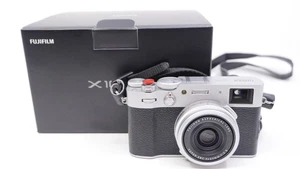 Fujifilm X100V Silver - solo 7.700 scatti - fotocamera compatta 26,1 MP - rivenditore - Foto 1 di 13