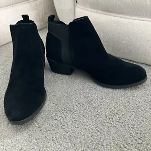 Me Too Ankle Boots Women’s Sz. 10 Black Suede Pull On~Comfort~Block Heel~Riggs14 - Picture 1 of 10