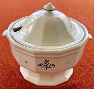 Pfaltzgraff Soup Tureen with Lid White with Blue Flower 2-Pieces  JUL19 - Picture 1 of 12