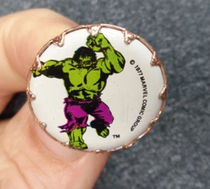 Vtg HONG KONG Marvel Comic Group 1977 INCREDIBLE HULK Button Pin 7/8" - Picture 1 of 3