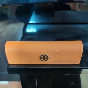Tory Burch Orange Saffiano Leather Gold Logo Eye Glasses Case - brand new - Picture 1 of 7