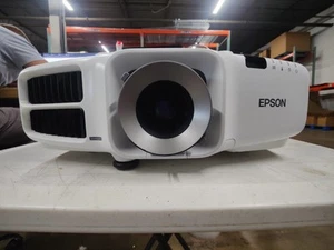 Epson Powerlite Pro G6070W WXGA 3LCD Projector H703A - 3419 Lamp Hrs. - Picture 1 of 6