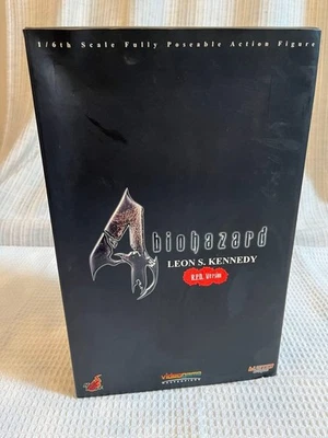 Figura de acción Hot Toys VGM01 Resident Evil 4 Leon S. Kennedy RPD Ver escala 1/6  Foto 1 de 4