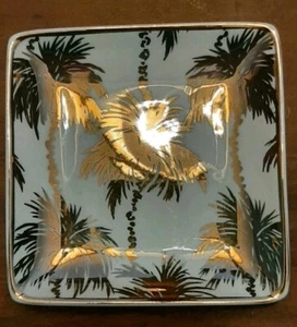Lilly Pulitzer Signed Gold Palms W/White Background Trinket Dish 4 Inches Square - Picture 1 of 12