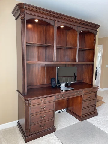 Sligh 'The Ellis Line' Georgian Style Leather Top Executive Desk,Hutch &Credenza Cover