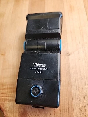 Vivitar Zoom Thyristor 3500 Shoe Mount Flash for Film SLR Digital Cameras  - Image 1 of 4