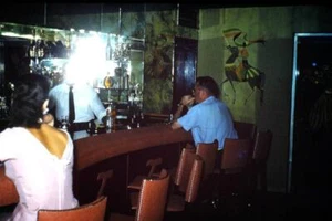 35mm Colour Slide- At the Bar  Tangiers Motel ,Wildwood NJ  1960's   USA - Picture 1 of 1