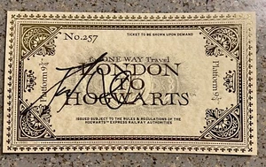 Billete de tren Hogwarts tamaño completo firmado por Daniel Radcliffe - Certificado de autenticidad JSA - Imagen 1 de 3