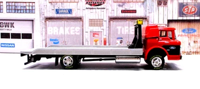 Remolque para carros Ford C-950 1966 M2 Machines en rojo nuevo/suelto Foto 1 de 4