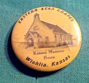 Old Celluloid Pinback Photo-Print Button Eastern Star Chapel Kansas Masonic Home - Picture 1 of 3