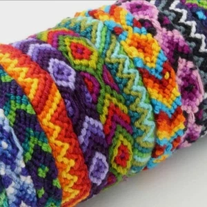 Lot Of 120(+) Vintage Handmade Guatemalan Friendship Bracelets - Picture 1 of 2