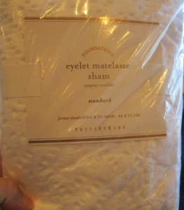 2 Pottery Barn Eyelet matelasse standard shams white New without tag - Picture 1 of 2