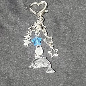Cartera/mochila 4" Dolphin Charm con estuche de PVC - Imagen 1 de 4