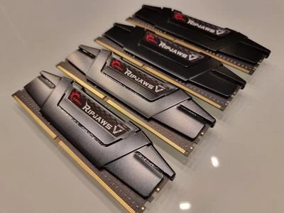 G.SKILL 32GB DDR4 3600 CL16-16-16-36 Samsung Die (4x8GB) RAM Ripjaws V 3600MHz - Bild 1 von 4