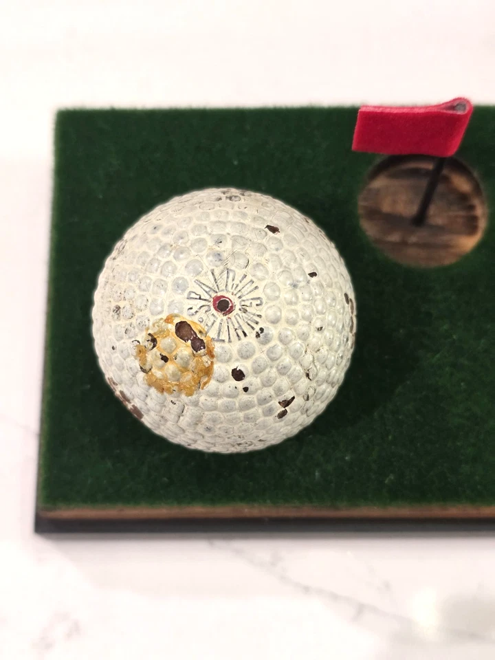 PELOTA DE GOLF SPALDING WHITE (RED DOT) BRAMBLE 1906 Foto 1 de 4