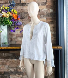 Gucci Authentic Vintage White Blouse in Fine Batiste with Lace Size 44 IT - Picture 1 of 21
