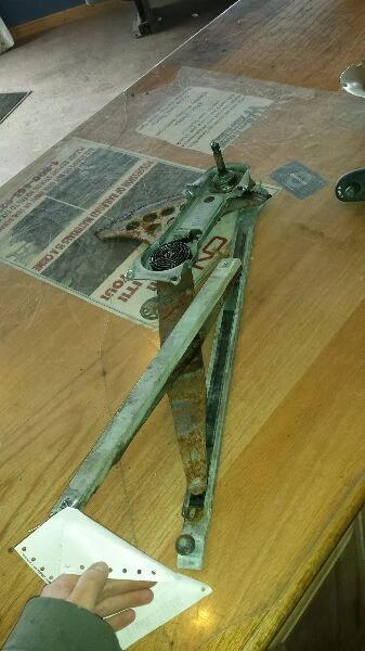 Regulador de ventana delantera del conductor manual 2 puertas compatible con 95-05 CAVALIER 1165820 Foto 1 de 1